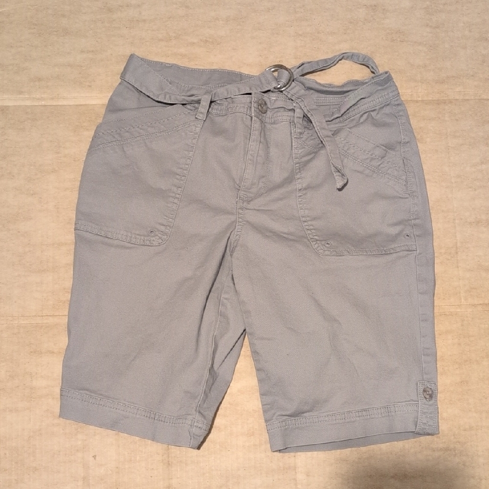 Gloria Vanderbuilt Khaki Unlimited Gray Women's Belted Shorts